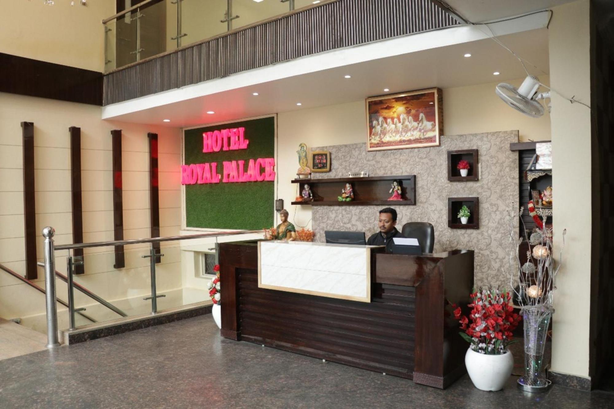 Hotel Royal Palace Jalandhar Ngoại thất bức ảnh