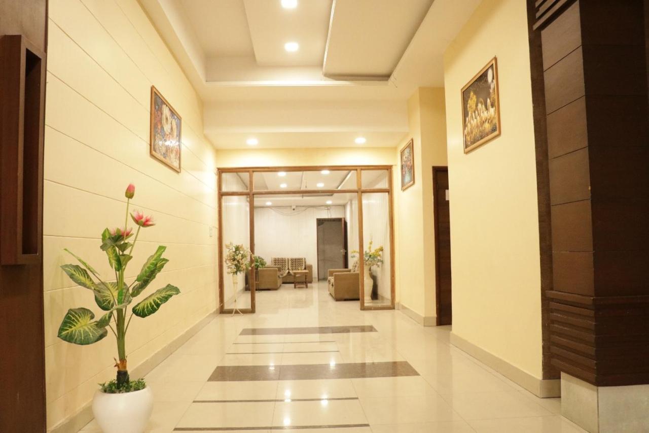 Hotel Royal Palace Jalandhar Ngoại thất bức ảnh