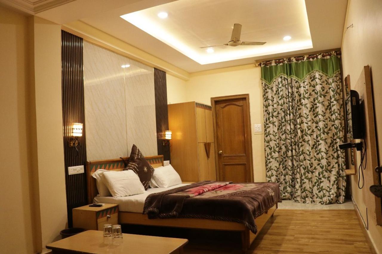 Hotel Royal Palace Jalandhar Ngoại thất bức ảnh