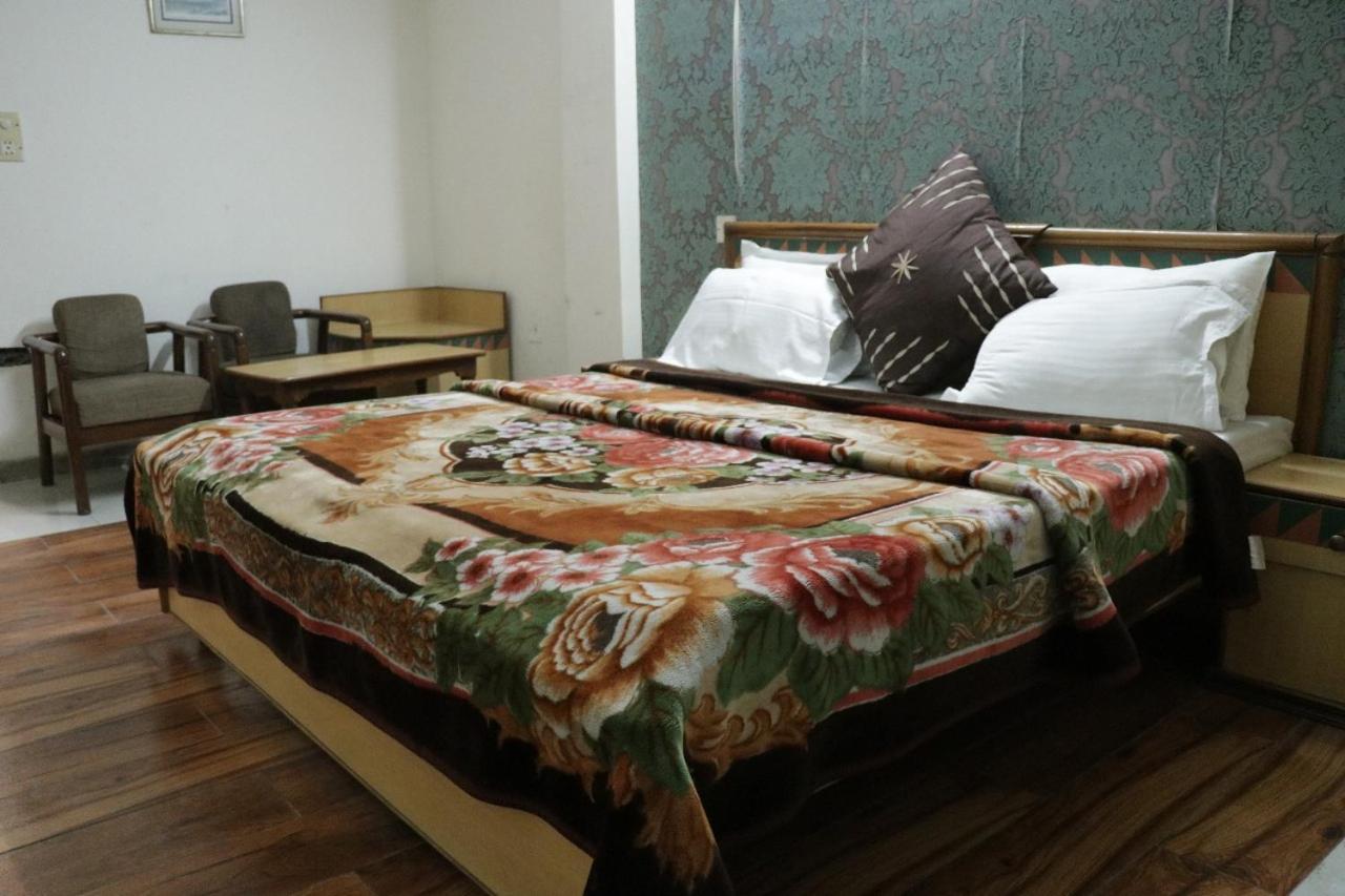 Hotel Royal Palace Jalandhar Ngoại thất bức ảnh